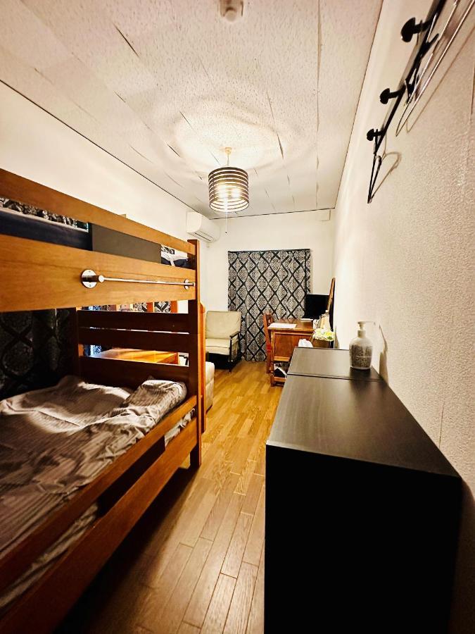 Bed&Cafe Onzo オンゾー Hotel Onomichi Buitenkant foto