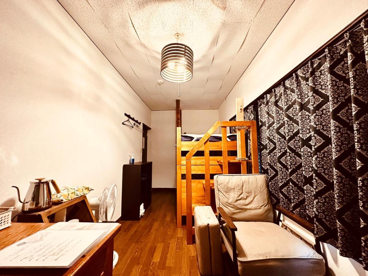 Bed&Cafe Onzo オンゾー Hotel Onomichi Buitenkant foto