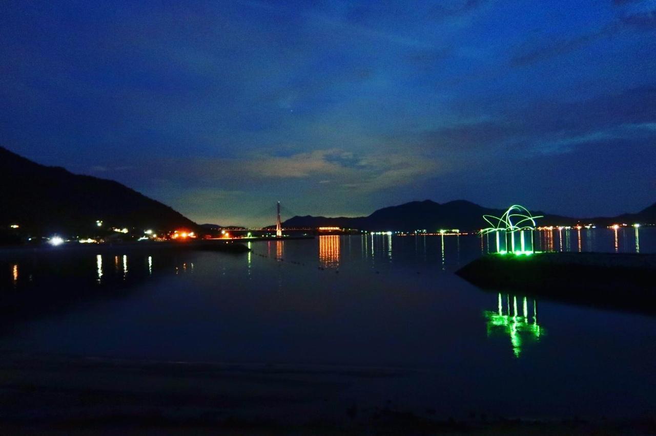 Bed&Cafe Onzo オンゾー Hotel Onomichi Buitenkant foto